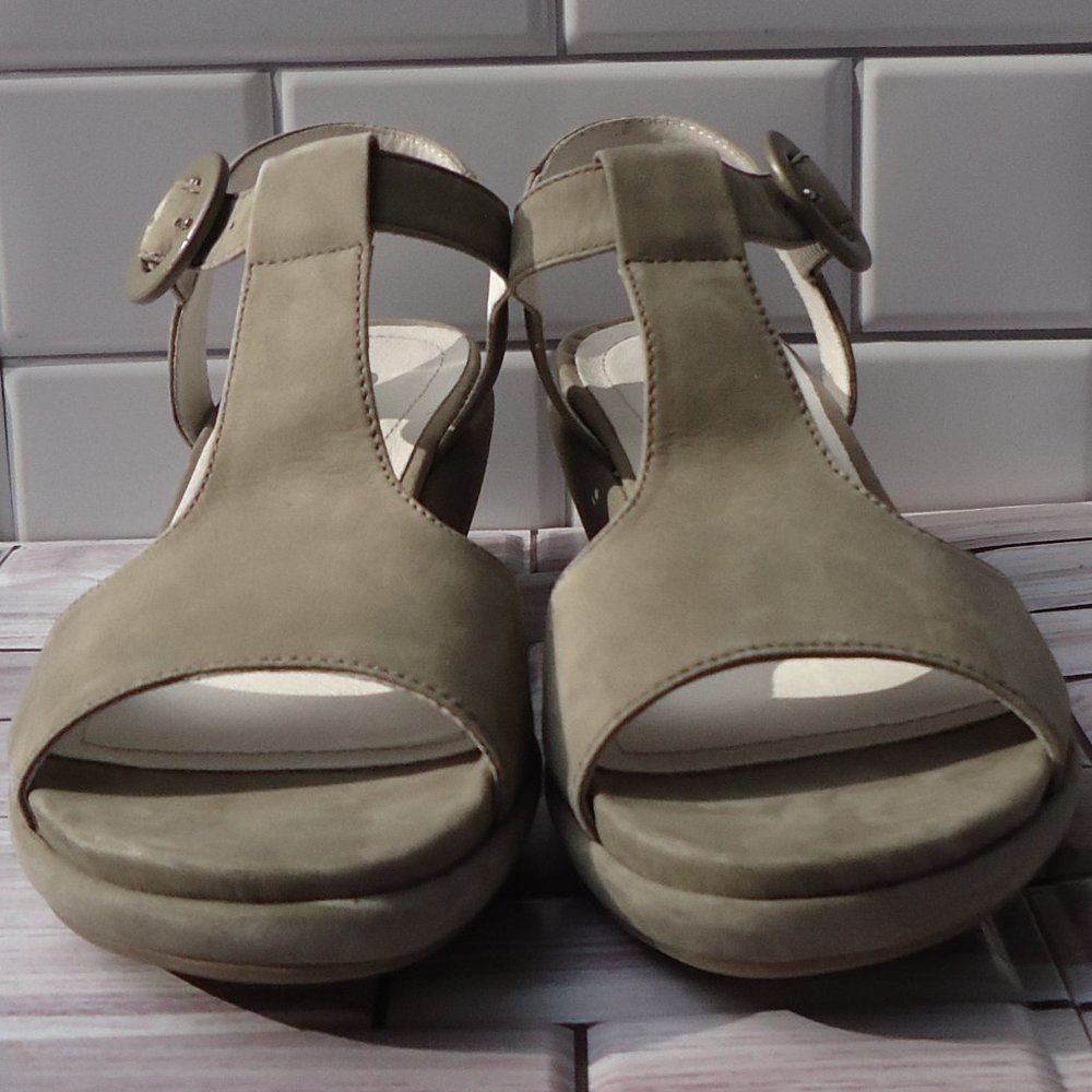 SIZE US 8.5. ARA Luftpolster nubuck leather slingback wedge sandals. - Picture 4 of 16